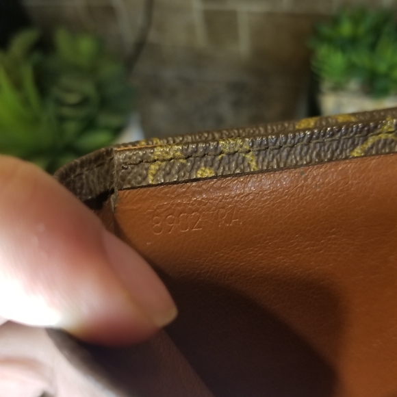SOLD Louis Vuitton Monogram Porte Monnaie Billets Tresor Bifold Wallet - Picture 10 of 14